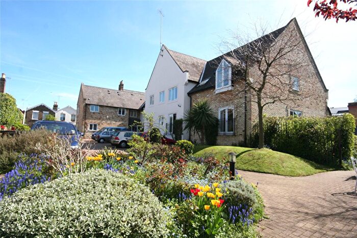 2 Bedroom Flat For Sale In Grosvenor Road, Richmond, TW10