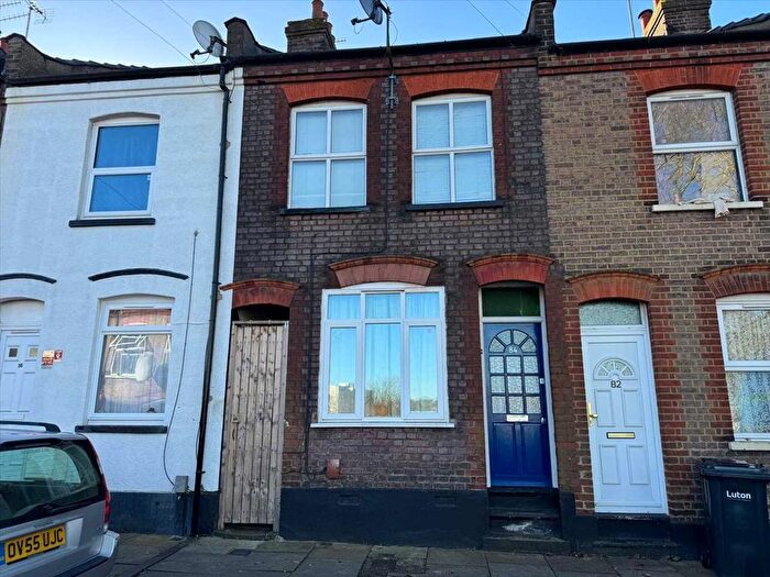 2 Bedroom Terraced House To Rent In Baker Street, Luton, Luton, LU1