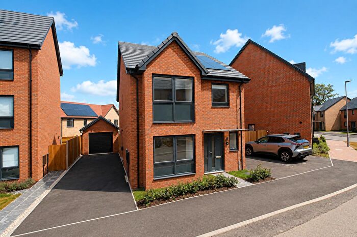 4 Bedroom Detached House To Rent In Chillingham Grove, Whitehouse, Milton Keynes, MK8