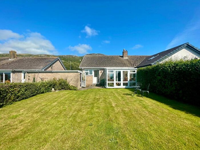 2 Bedroom Bungalow For Sale In Ffordd Pentre Mynach, Barmouth, LL42