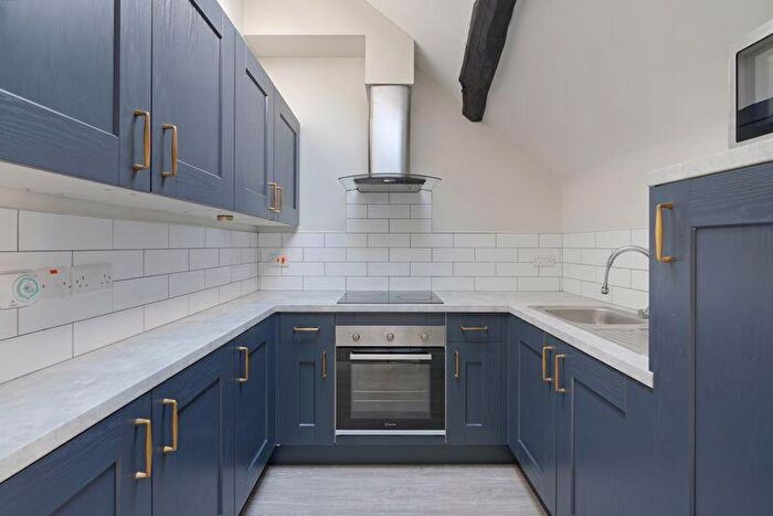 2 Bedroom Apartment To Rent In Paradise Square, Sheffield, S1