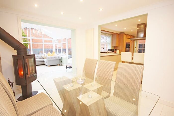 4 Bedroom Detached House For Sale In Pendeen Close, New Waltham, Grimsby, DN36