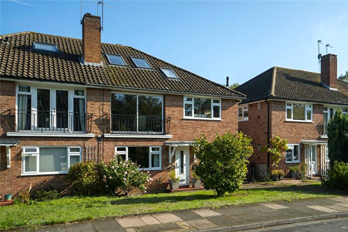 3 Bedroom Flat For Sale In Shaef Way, Teddington, Middlesex, TW11