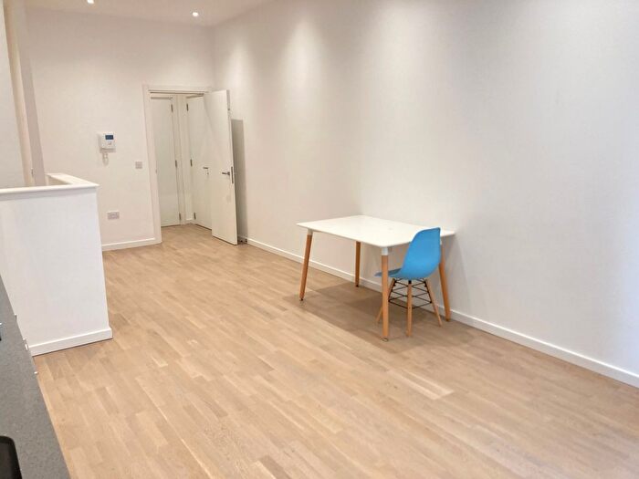 Studio To Rent In Boston Manor Park, TW8