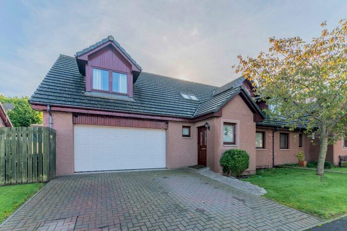 4 Bedroom Semi-Detached House For Sale In Old Mill Place, Friockheim, Arbroath, Angus, DD11