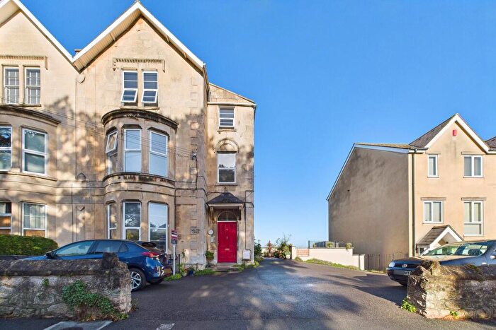 2 Bedroom Flat To Rent In Wellington Terrace, Clevedon, BS21