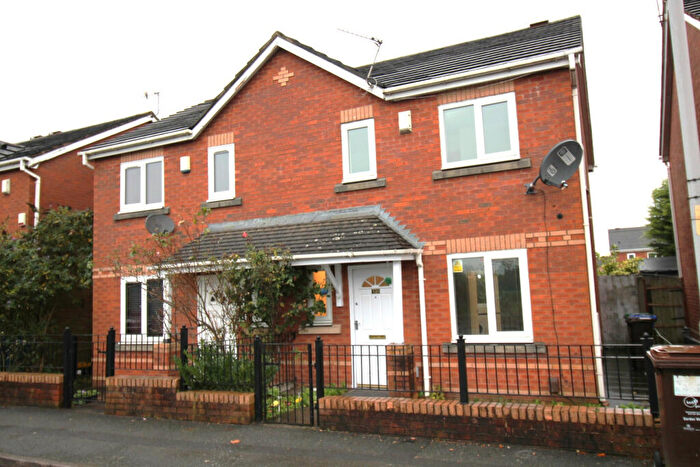3 Bedroom Semi-Detached House To Rent In Barrow Hill Road, Manchester, M8