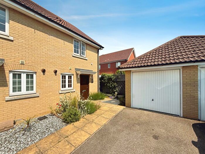 2 Bedroom Semi-Detached House For Sale In Warbler Way, Stowmarket, Suffolk, IP14
