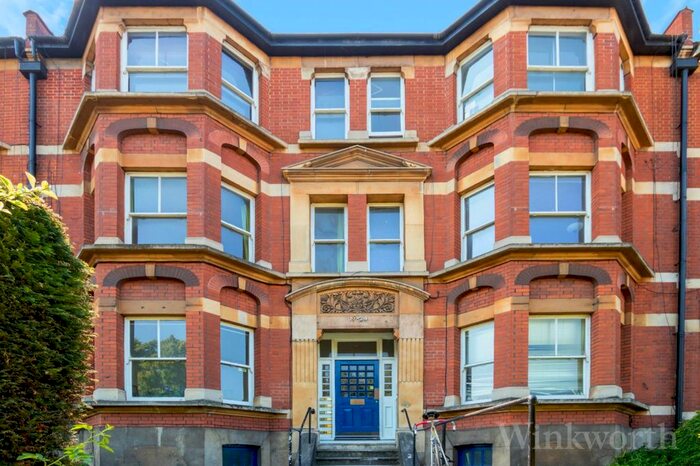 3 Bedroom Flat To Rent In Fairlawn Mansions, New Cross Road, London, SE14