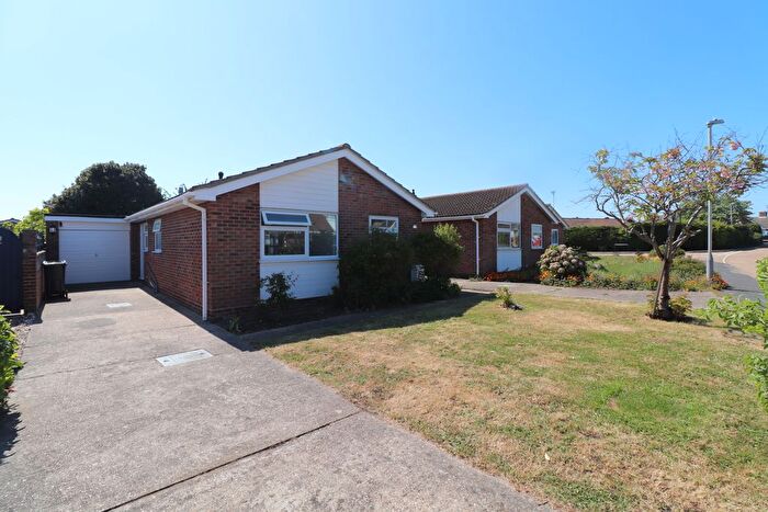 2 Bedroom Bungalow To Rent In Rochford Way, Walton On The Naze, CO14