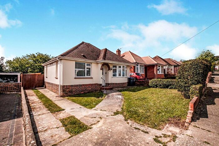 2 Bedroom Detached House For Sale In Griffiths Avenue, Lancing, BN15