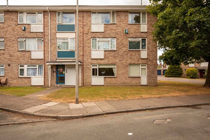 2 Bedroom Flat For Sale In Park Lane, Whitchurch, CF14