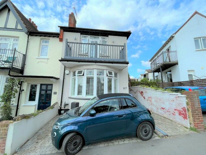 3 Bedroom Semi-Detached House To Rent In Beach Avenue, Leigh-On-Sea, Essex, SS9