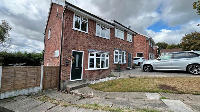 3 Bedroom Semi-Detached House For Sale In Newlyn Avenue, Macclesfield, SK10
