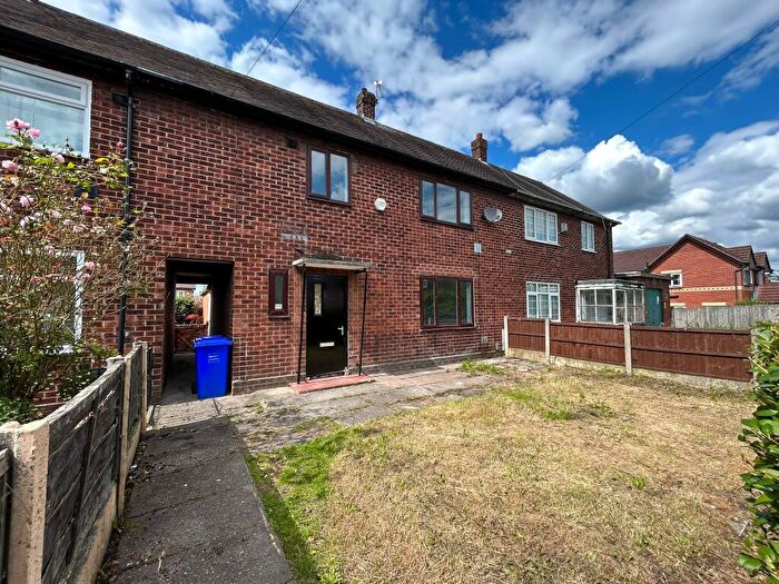3 Bedroom Terraced House To Rent In Lynside Walk, Manchester, M22