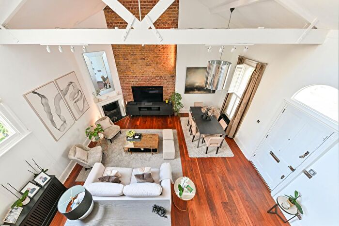 3 Bedroom Terraced House For Sale In Oakfield Street, Chelsea, London, SW10
