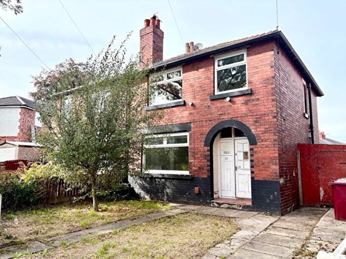 3 Bedroom Semi-Detached House For Sale In Daffodil Road, Farnworth, Bolton, BL4