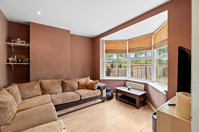 4 Bedroom Terraced House For Sale In Reigate Avenue, Sutton, SM1