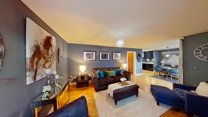 2 Bedroom Flat For Sale In Kimmerghame Terrace, Edinburgh, Midlothian, EH4