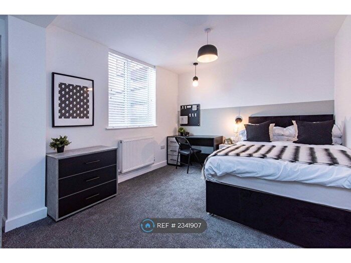 7 Bedroom Flat To Rent In Clifton Boulevard, Nottingham, NG7