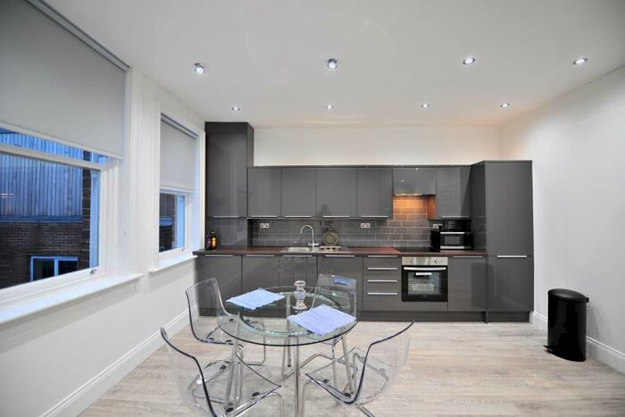 3 Bedroom Apartment To Rent In Blenheim Terrace, University, Leeds, LS2