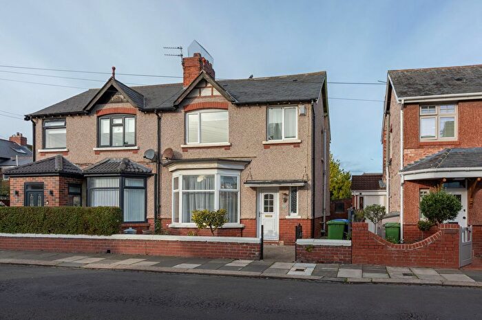 3 Bedroom Semi Detached House For Sale In Hedley Avenue, Blyth, NE24