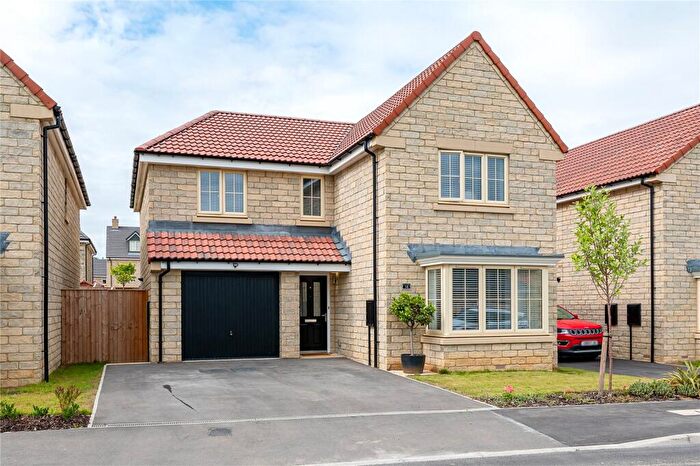 4 Bedroom Detached House For Sale In Johnson Crescent, Collingham, LS22