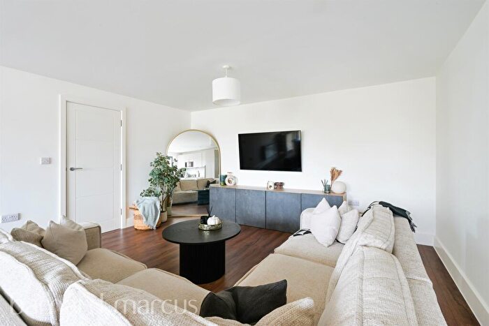 1 Bedroom Flat For Sale In Alexandra Road, Epsom, KT17