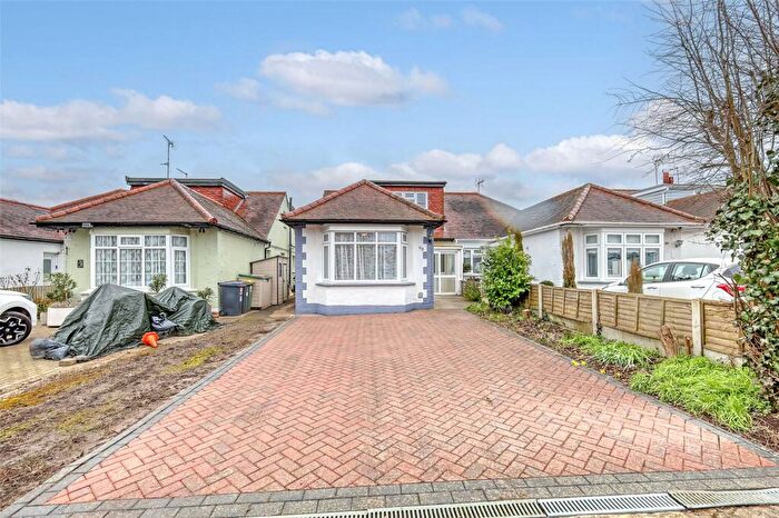 4 Bedroom Semi-Detached House For Sale In Barling Road, Barling, Essex, SS3