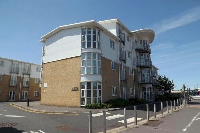 Studio To Rent In Castle Lane West, Bournemouth, BH8