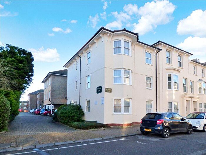1 Bedroom Apartment For Sale In Norfolk Road, Littlehampton, West Sussex, BN17