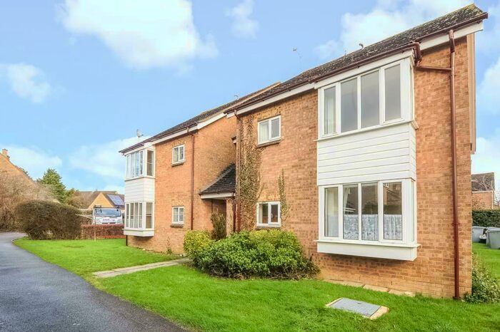 1 Bedroom Apartment To Rent In Witney, Oxfordshire, OX28