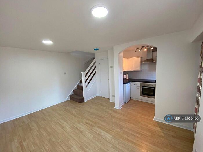 1 Bedroom Terraced House To Rent In Oak Ridge, West End, Woking, GU24