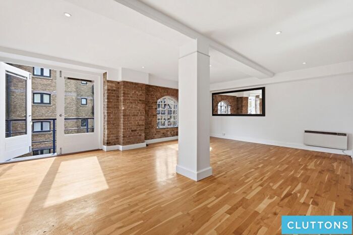 2 Bedroom Flat To Rent In St. Georges Wharf, Shad Thames, London, SE1