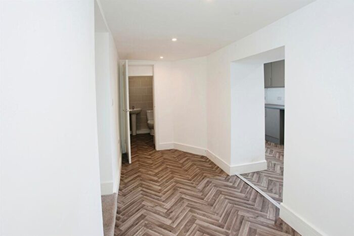 3 Bedroom Semi-Detached House For Sale In Energlyn Terrace, Caerphilly, CF83