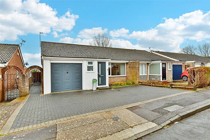 2 Bedroom Semi Detached Bungalow For Sale In Thorndale Close, Chatham, Kent, ME5