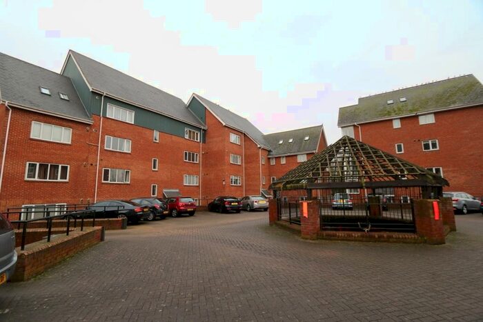 2 Bedroom Flat To Rent In Heron Quay, Bedford, MK40