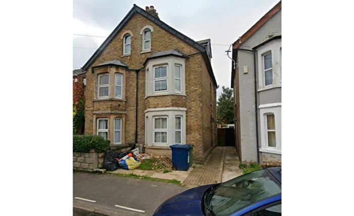 6 Bedroom Semi Detached House To Rent In Hurst Street, Hmo Ready Sharers, OX4