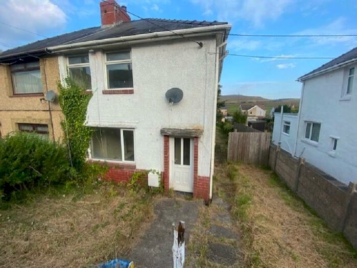 3 Bedroom Semi Detached House For Sale In Hedd Aberth, Seven Sisters