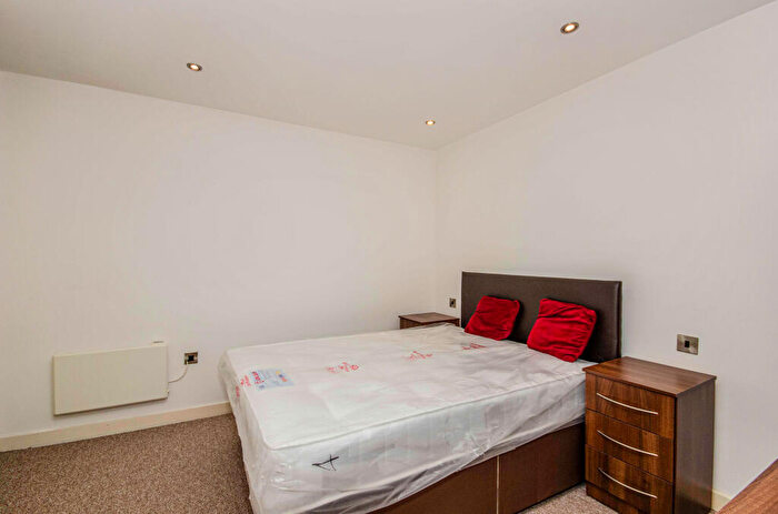 1 Bedroom Apartment To Rent In Fitzwilliam Street, Barnsley, S70