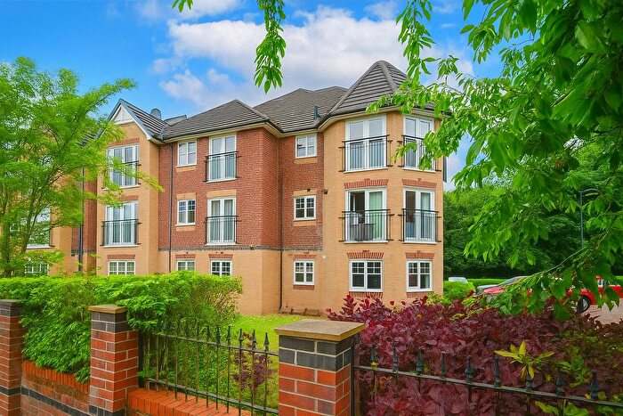 2 Bedroom Flat To Rent In Belgravia Court, Sandringham Place, Hartford, CW8