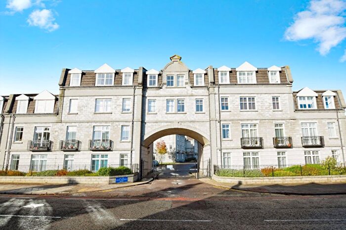 2 Bedroom Flat For Sale In Great Western Road, Aberdeen, AB10