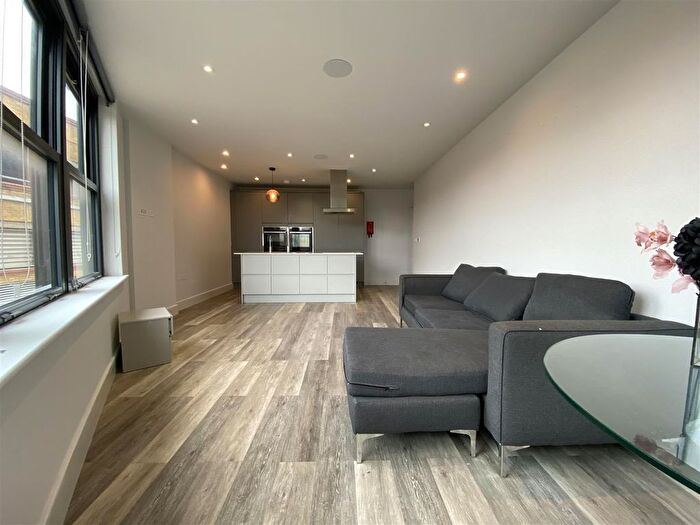 2 Bedroom Property To Rent In Fulham Road, London, SW6