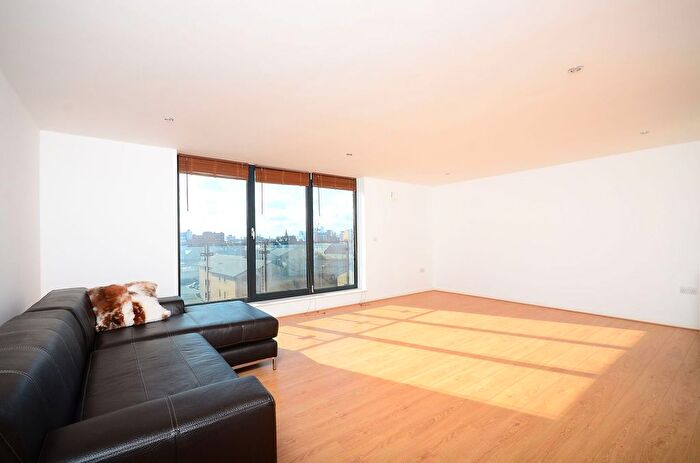 2 Bedroom Flat To Rent In Maryland Street, Stratford, London, E15