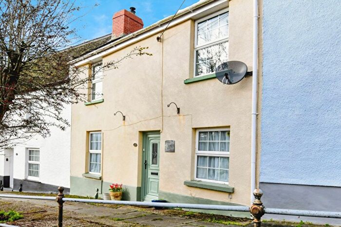 4 Bedroom Terraced House For Sale In Mill Street, Torrington, EX38