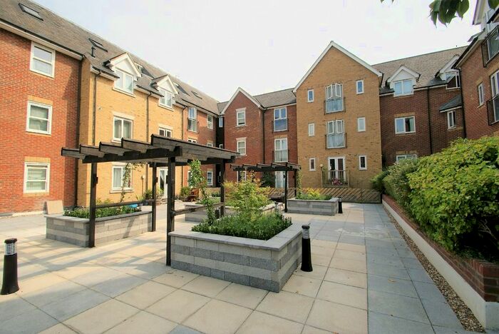 1 Bedroom Flat To Rent In Archer Place, Bishop's Stortford, CM23