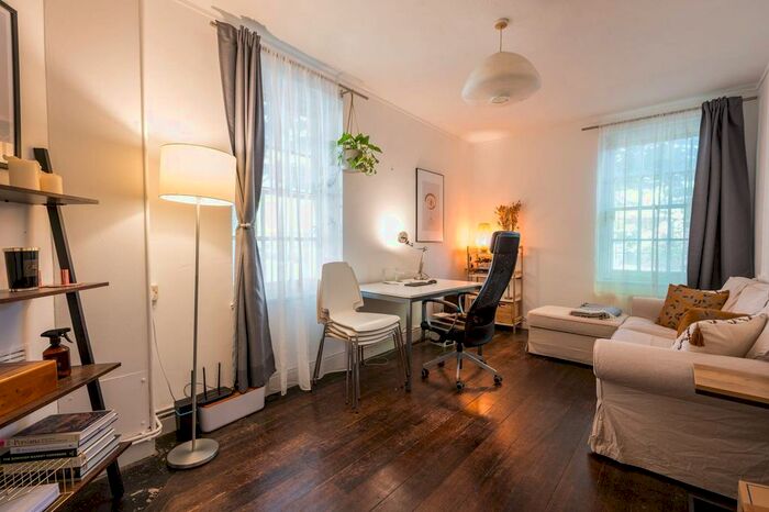 1 Bedroom Flat To Rent In Bowyer House, Haggerston, London, N1