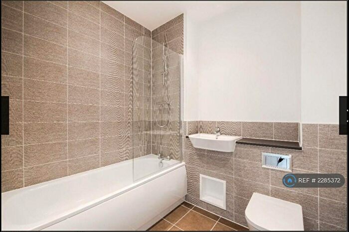 5 Bedroom Terraced House To Rent In Hughes Road, Hainault, IG6