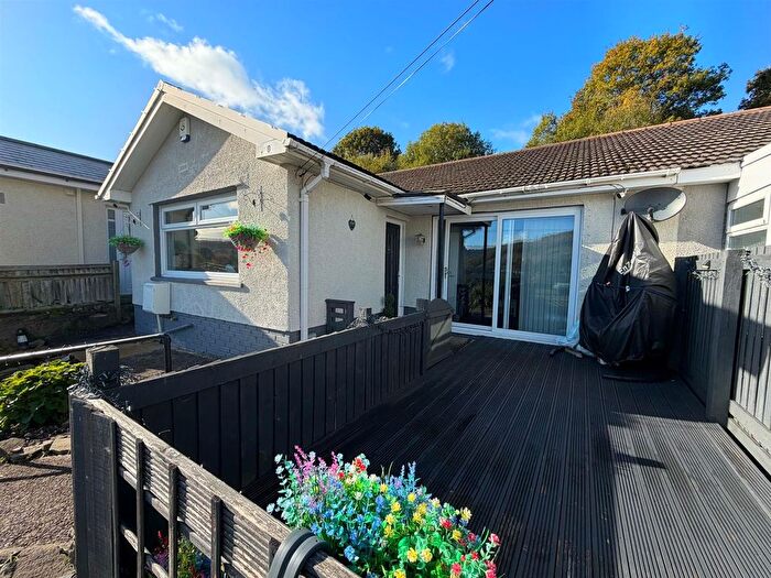 3 Bedroom Semi-Detached Bungalow For Sale In Park Road, Newbridge, NP11