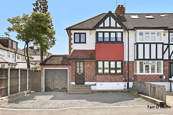 3 Bedroom End Of Terrace House For Sale In River Road, Buckhurst Hill, IG9
